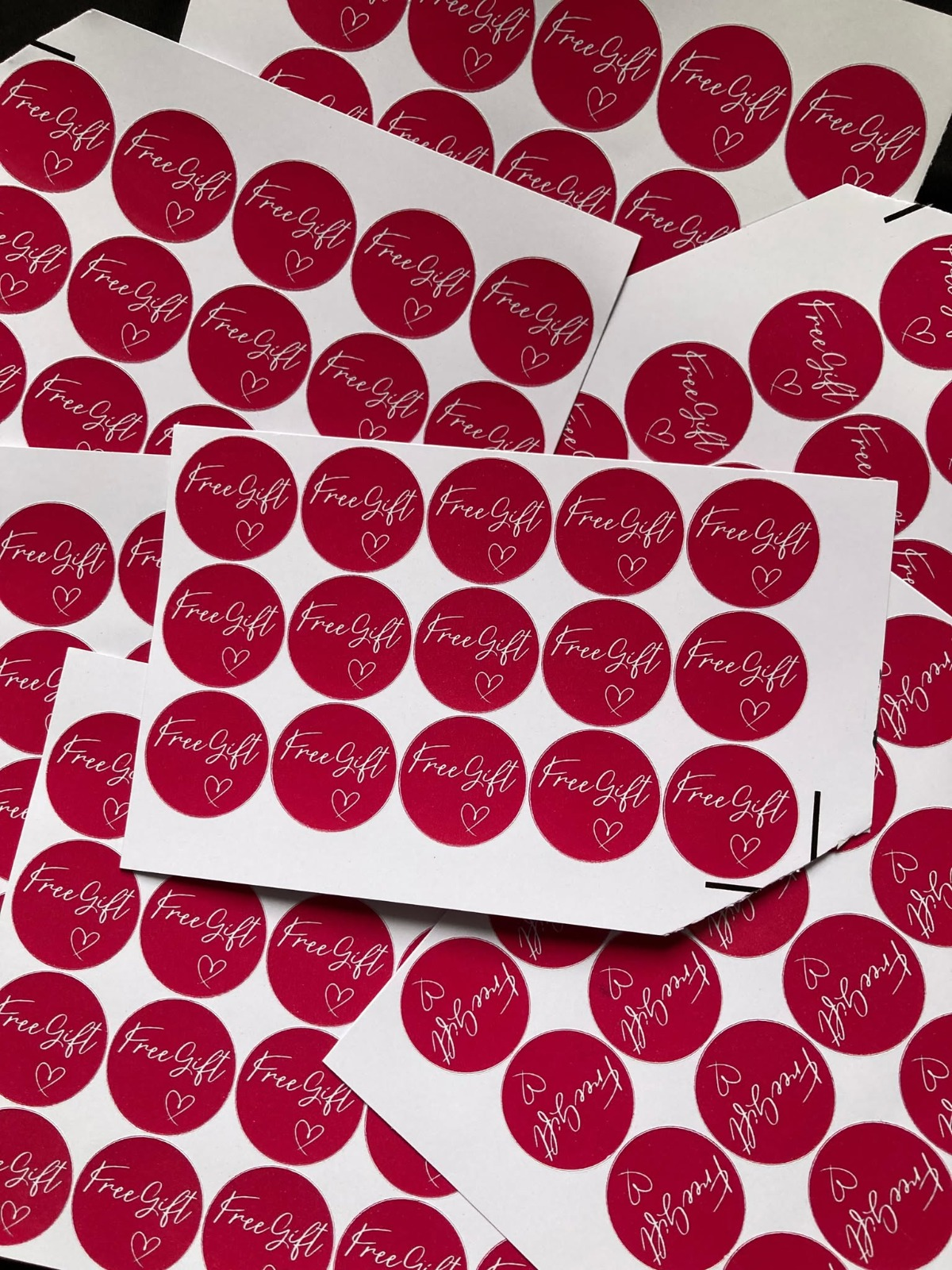 100 Pcs Free Gift 1 Inch Round Stickers Pakistan