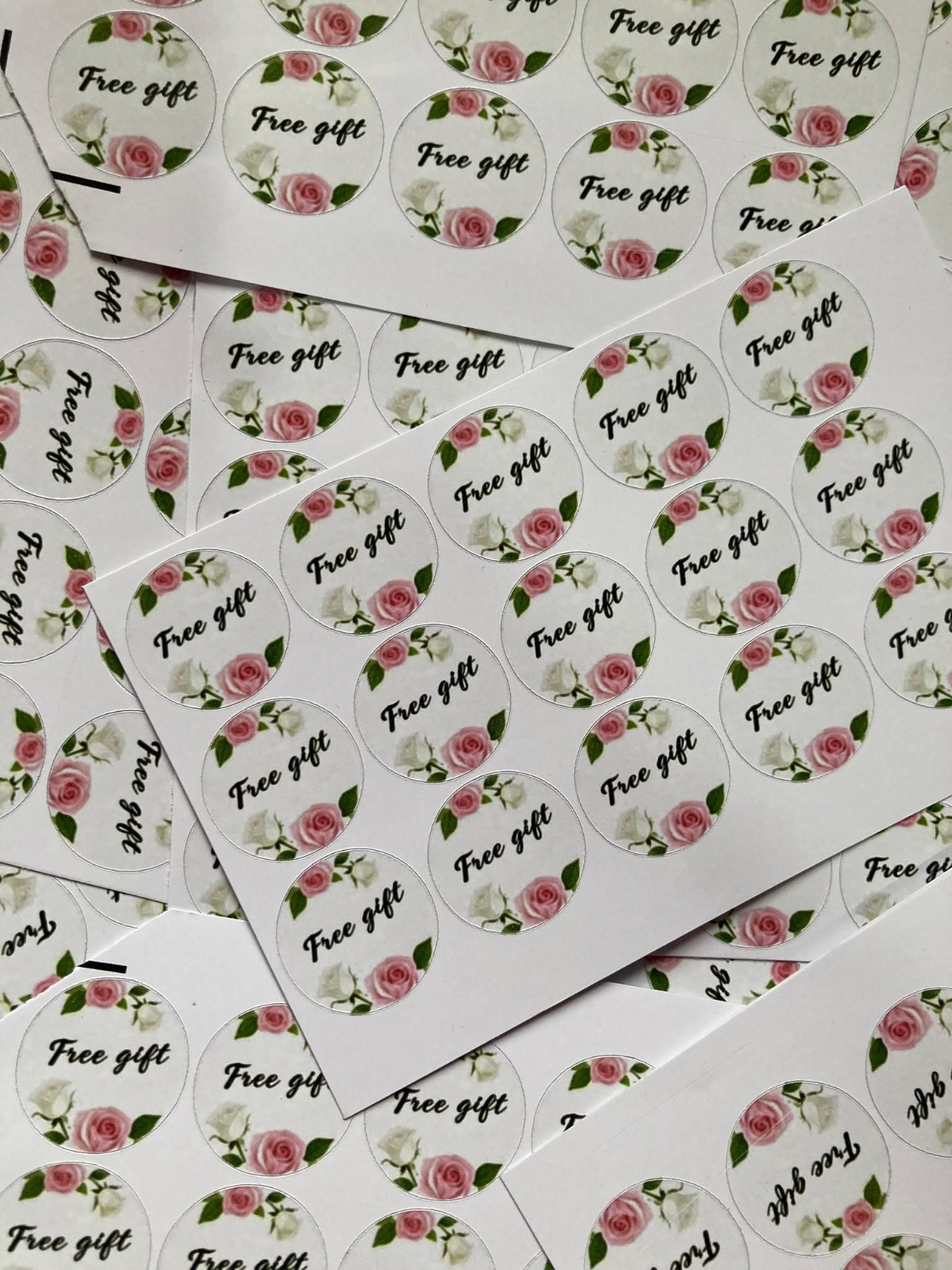 100 Pcs Free Gift 1 Inch Round Stickers Pakistan